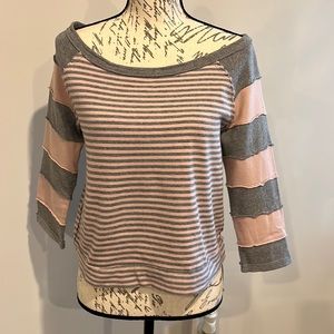 Cute top new without tag